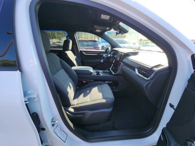 Used 2025 GMC Acadia Elevation image 13