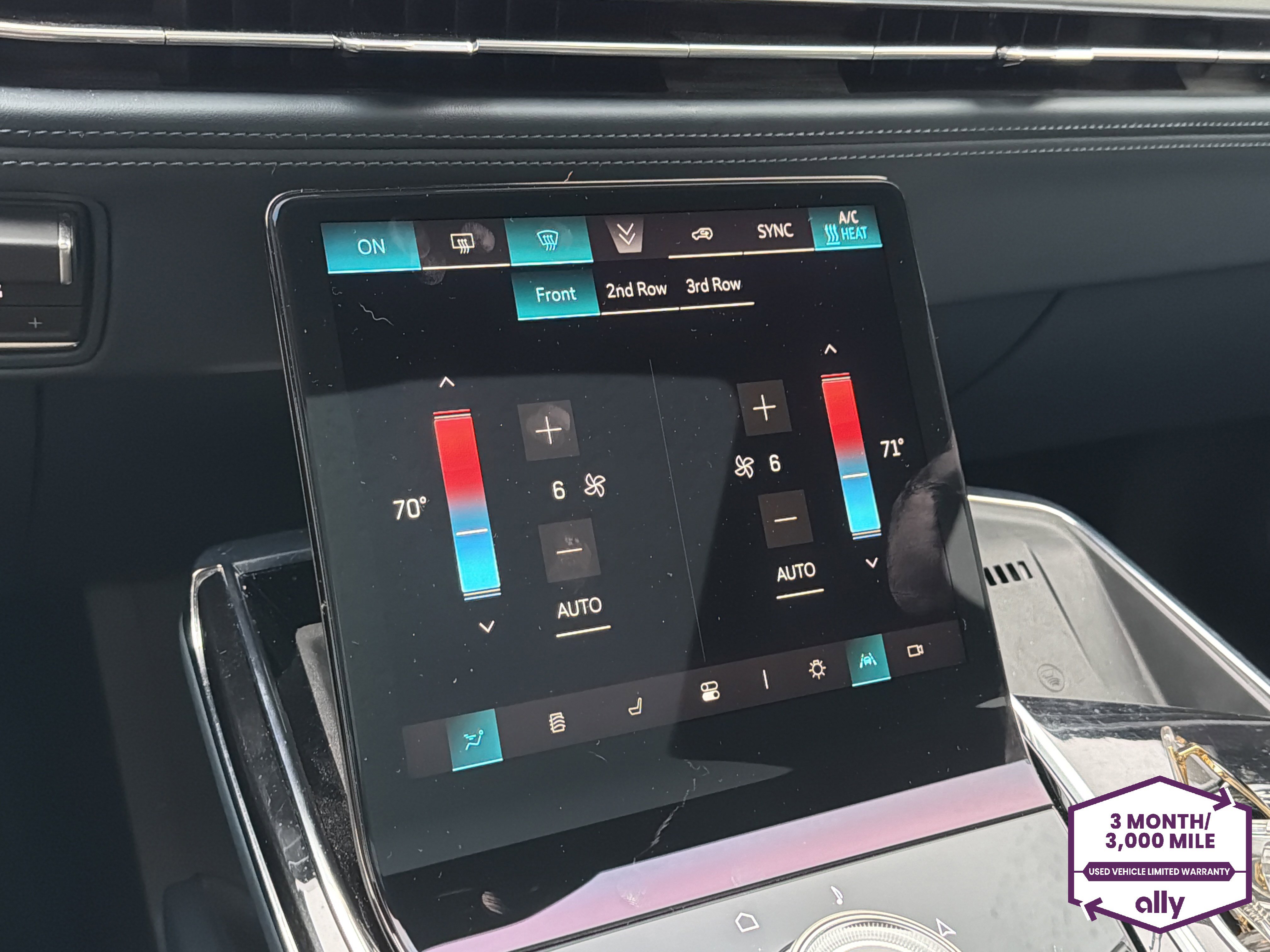 Used 2025 Cadillac Escalade IQ Sport 2 w/ LPO, ONYX Package image 25