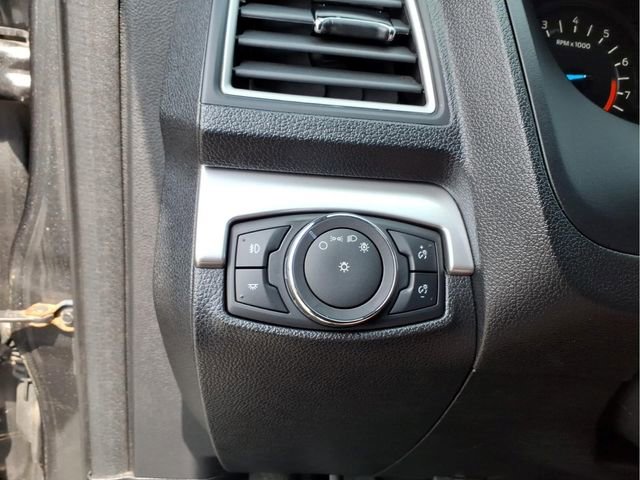 Used 2017 Ford Explorer XLT AWD/4WD image 17