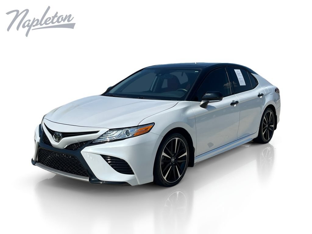 Used 2020 Toyota Camry XSE FWD image 1