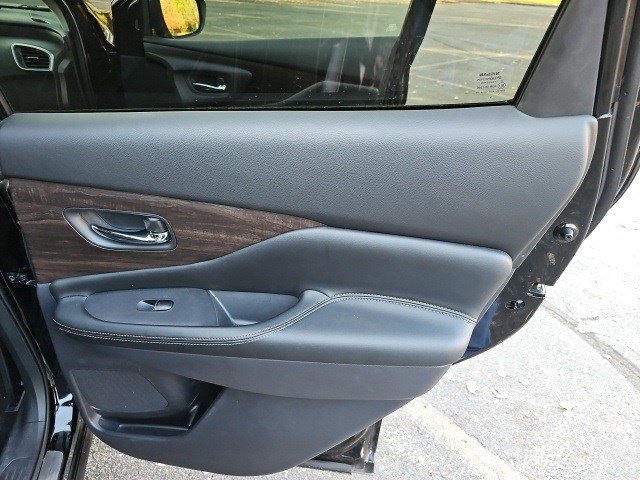 Used 2024 Nissan Murano Platinum w/ Cargo Package image 17