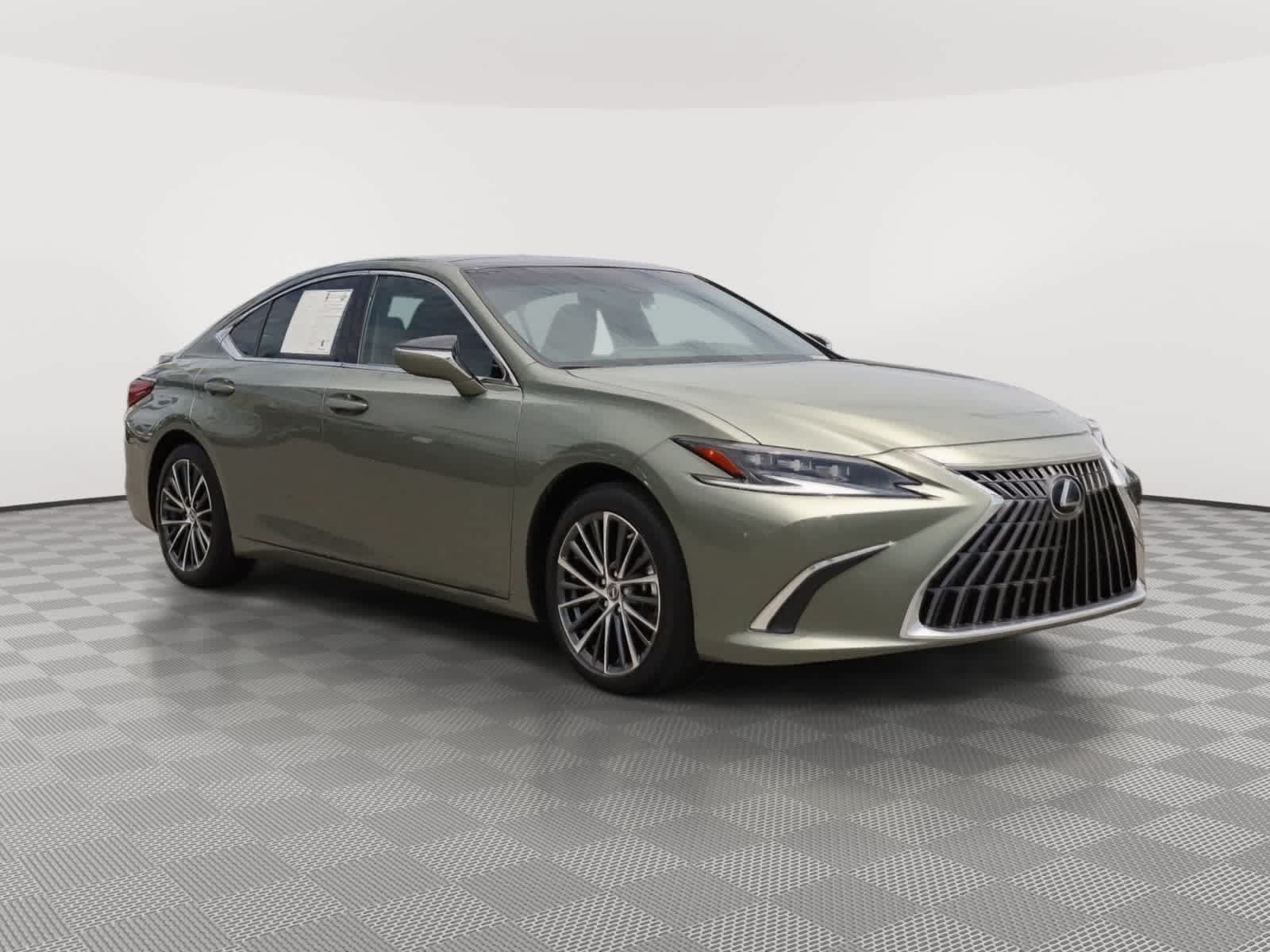 Used 2025 Lexus ES 350 w/ Premium Package FWD image 3