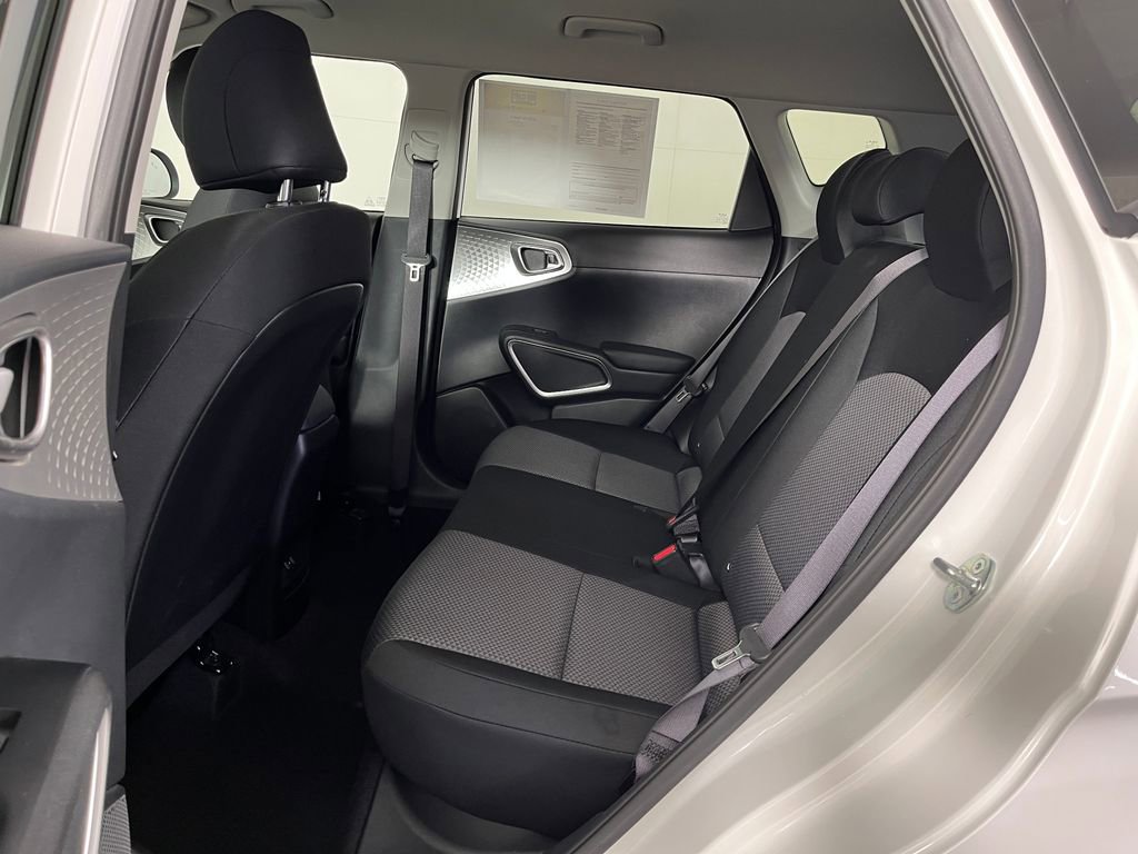 Used 2023 Kia Soul S FWD image 13