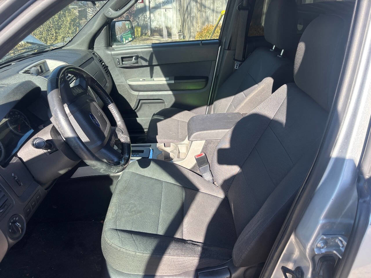 Used 2011 Ford Escape XLT image 16