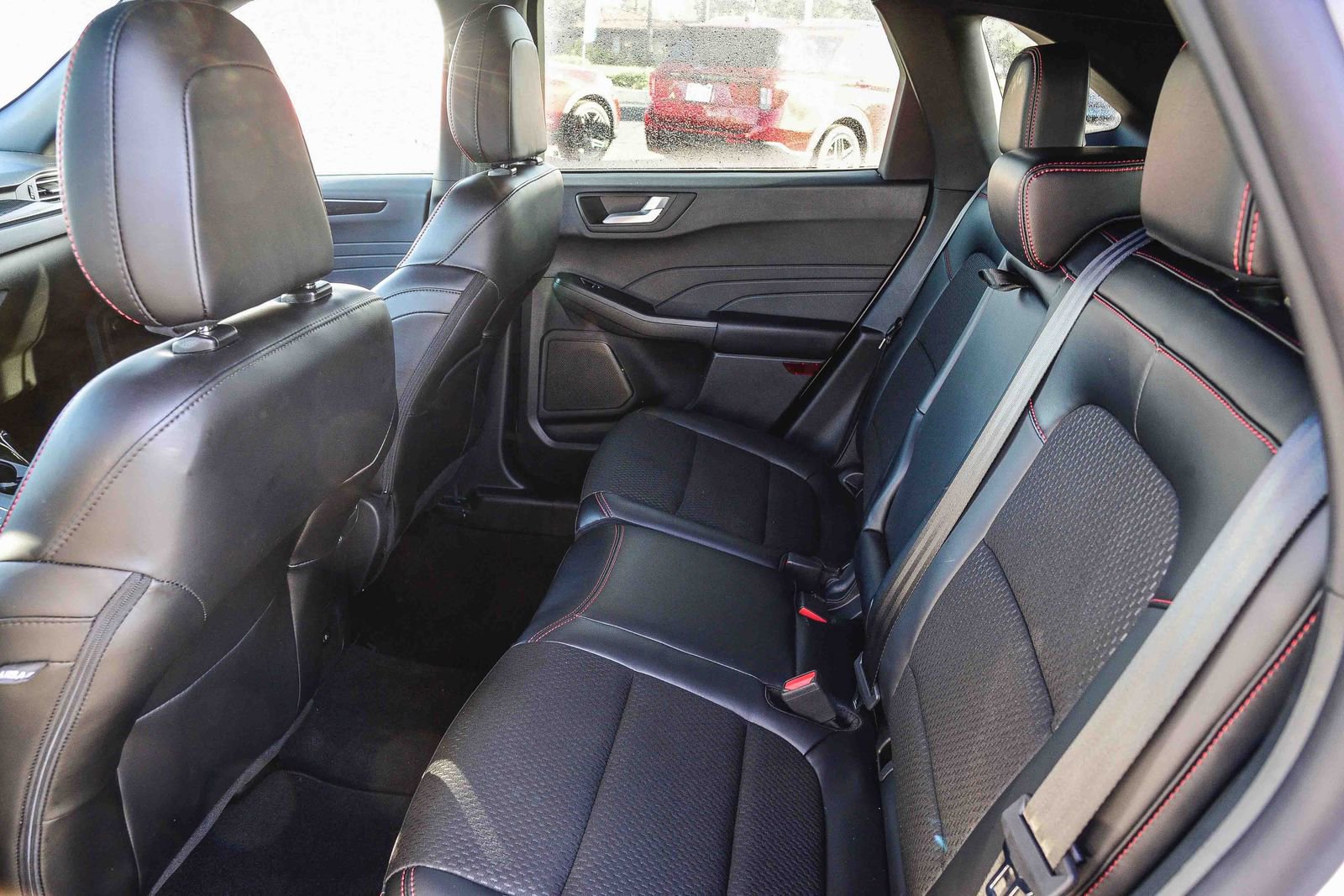 Used 2025 Ford Escape ST-Line w/ Equipment Group 301A image 17