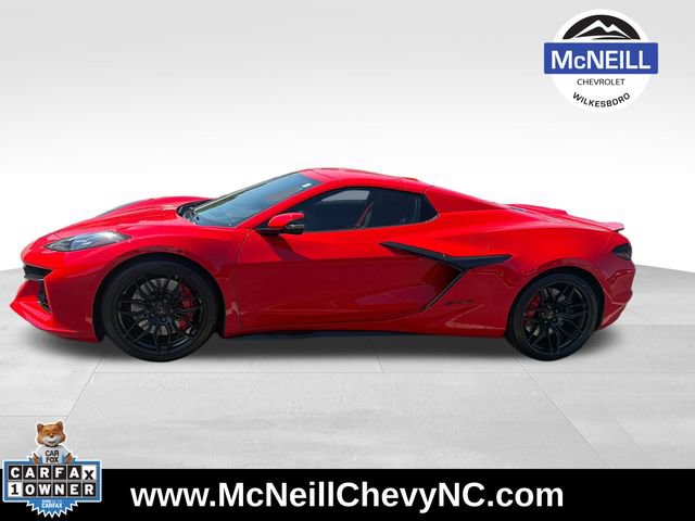 Used 2025 Chevrolet Corvette Z06 RWD image 5