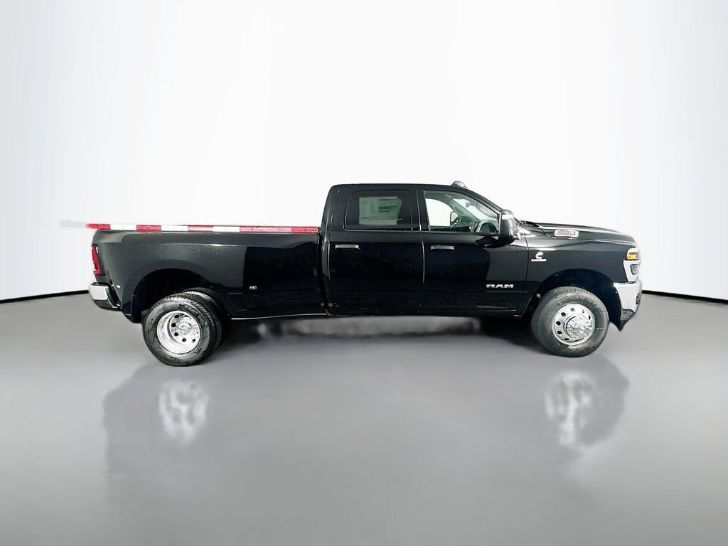 New 2026 RAM 3500 Big Horn AWD/4WD image 8