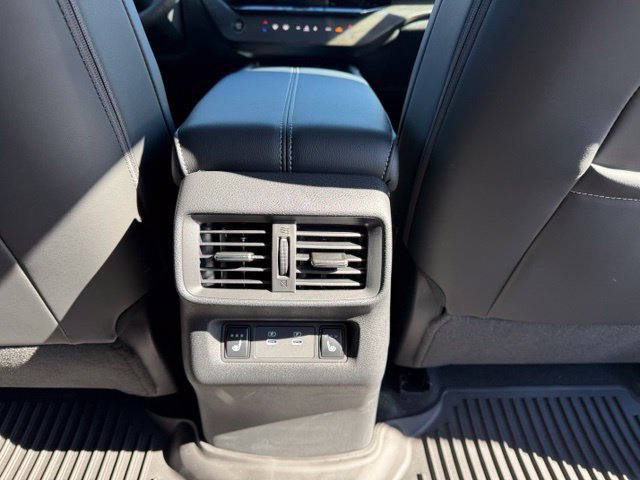 New 2027 Nissan Murano Platinum w/ Cargo Package AWD/4WD image 26