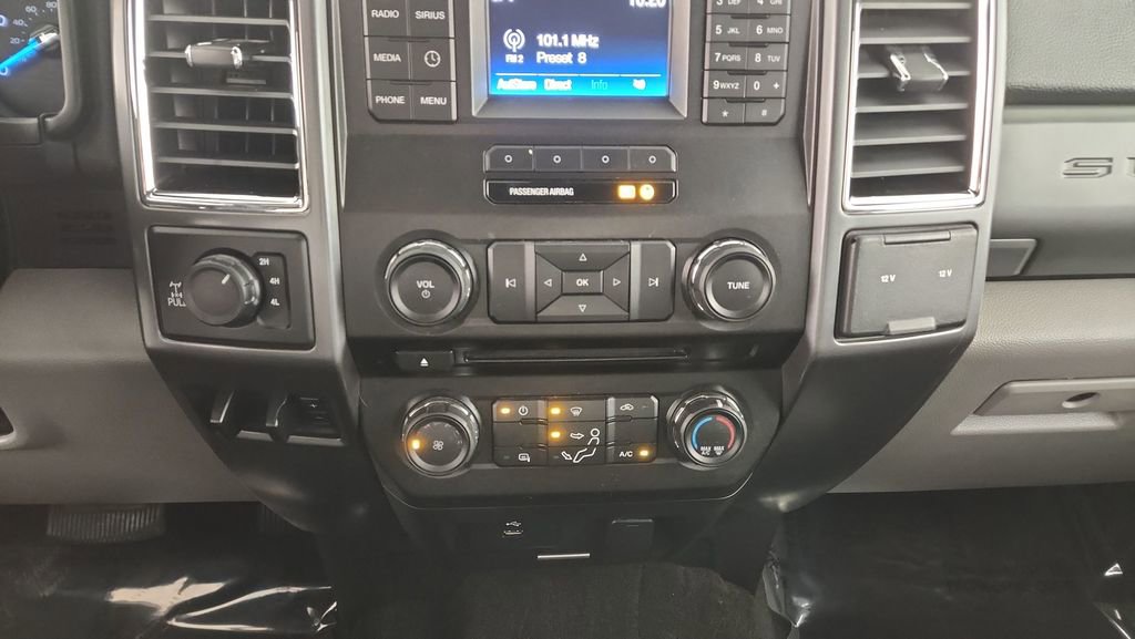 Used 2017 Ford F250 XLT w/ XLT Value Package image 17