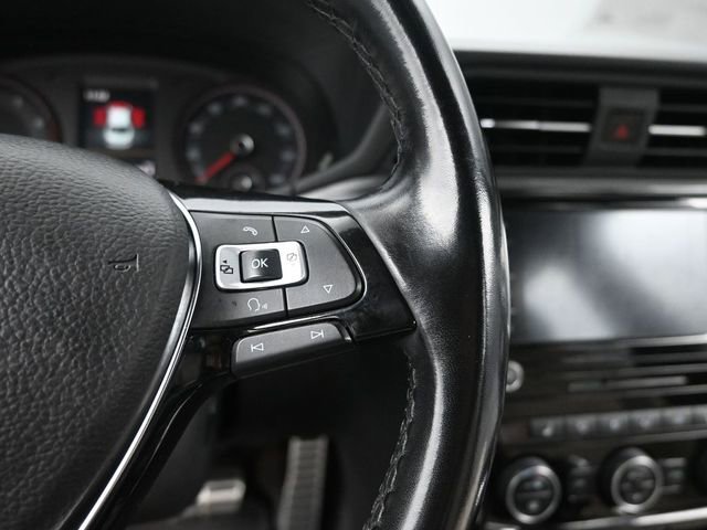 Used 2021 Volkswagen Passat 2.0T R-Line image 32