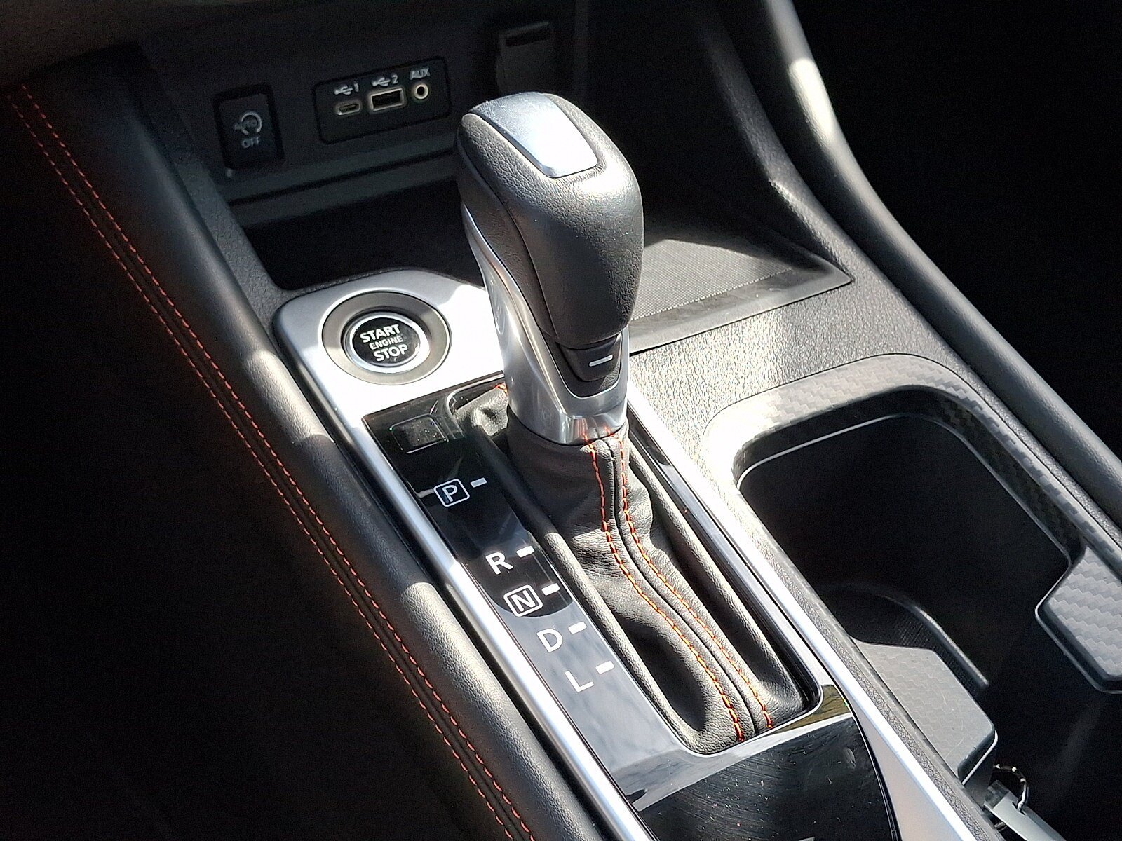 Certified 2025 Nissan Sentra SR w/ SR Premium Package FWD image 17