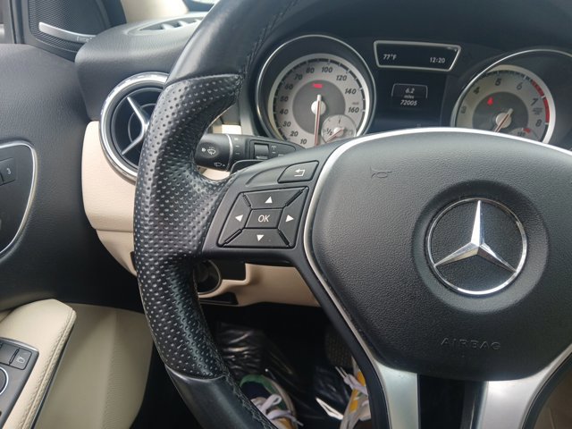 Used 2015 Mercedes-Benz GLA 250 4MATIC image 15