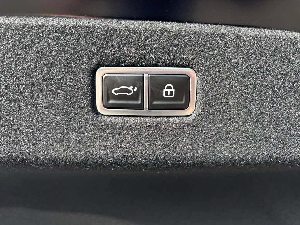 Used 2025 Hyundai Ioniq 6 SE AWD/4WD image 15