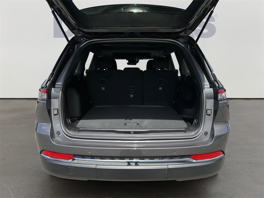 New 2025 Jeep Grand Cherokee Laredo w/ Trailer Tow Package image 14