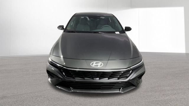 New 2026 Hyundai Elantra SEL Sport Premium FWD image 3