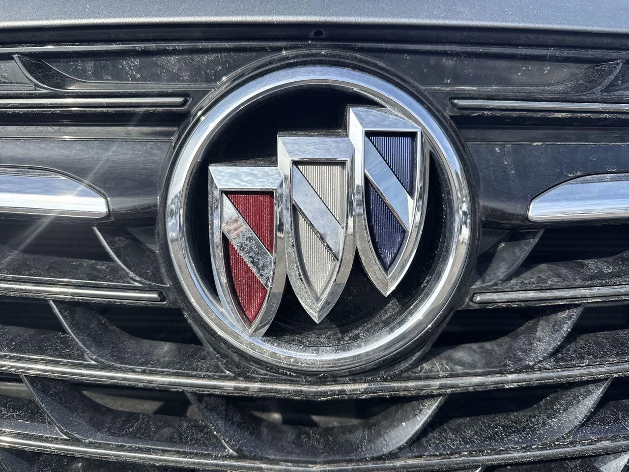 Used 2023 Buick Envision Essence w/ Sport Touring Package image 30