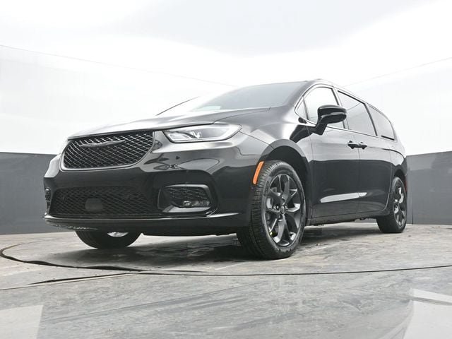 New 2026 Chrysler Pacifica Select w/ S Appearance Package AWD/4WD image 52