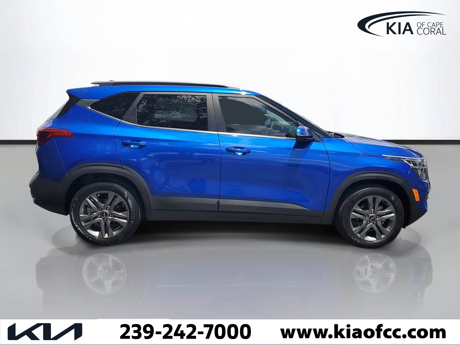 Certified 2023 Kia Seltos S FWD image 3