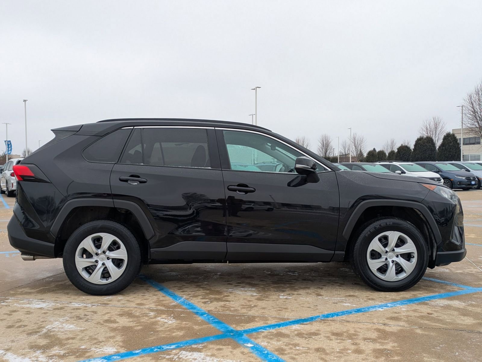 Used 2020 Toyota RAV4 LE w/ All Weather Liner Package image 5