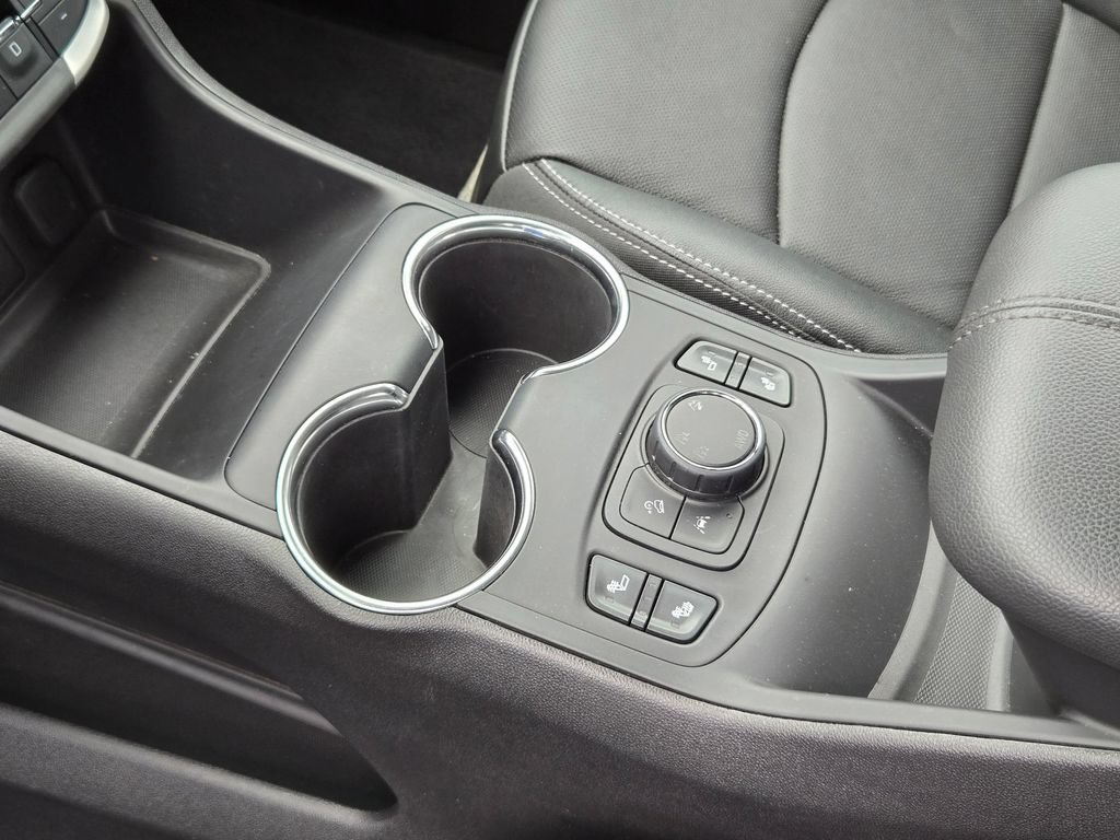 Used 2024 GMC Terrain SLT w/ Elevation Edition AWD/4WD image 10