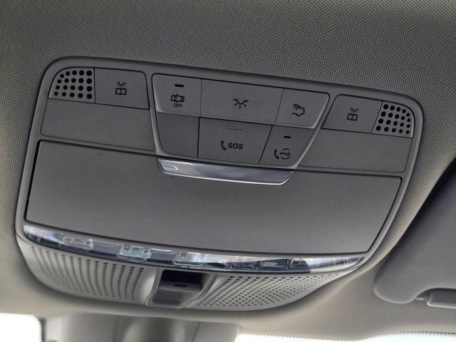 Used 2020 Mercedes-Benz GLC 300 4MATIC image 26