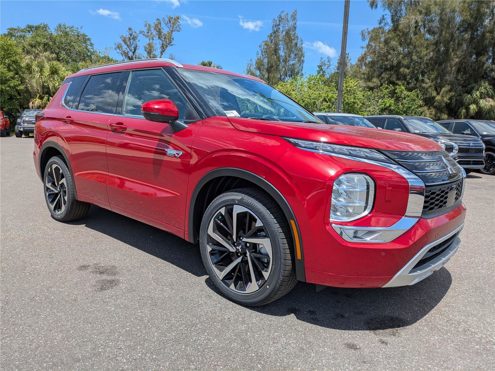 New 2025 Mitsubishi Outlander SEL image 5