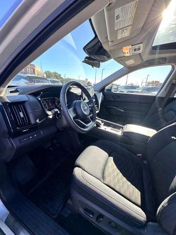 Certified 2024 Nissan Pathfinder SV w/ SV Premium Package image 23