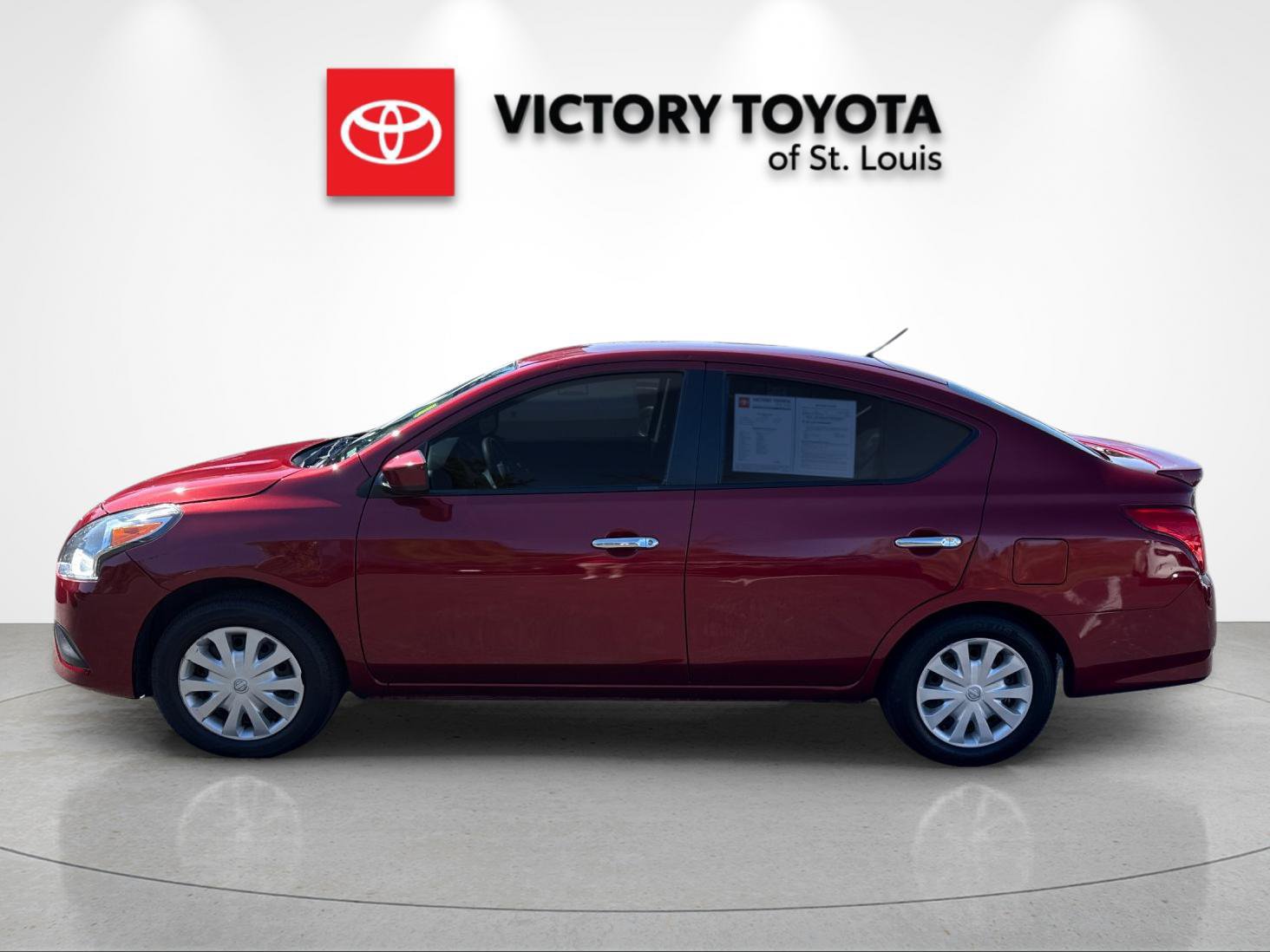 Used 2019 Nissan Versa SV FWD image 6
