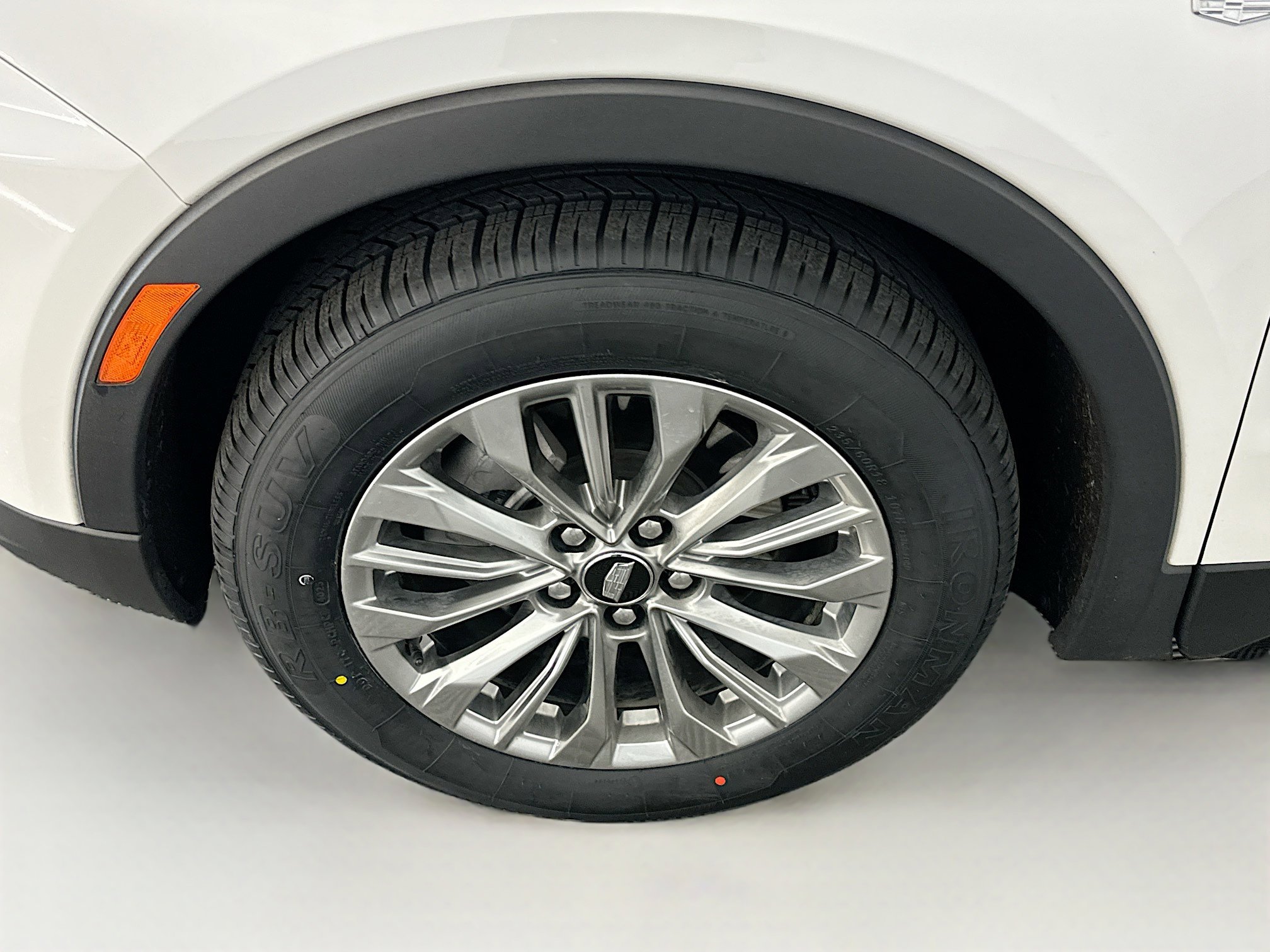 Used 2024 Cadillac XT4 Premium Luxury image 11