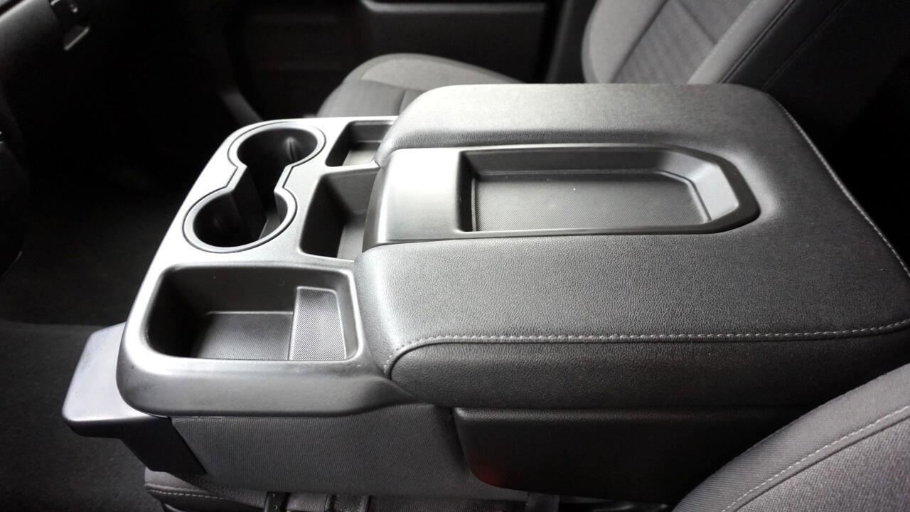 Used 2022 Chevrolet Silverado 2500 LT w/ Convenience Package image 28