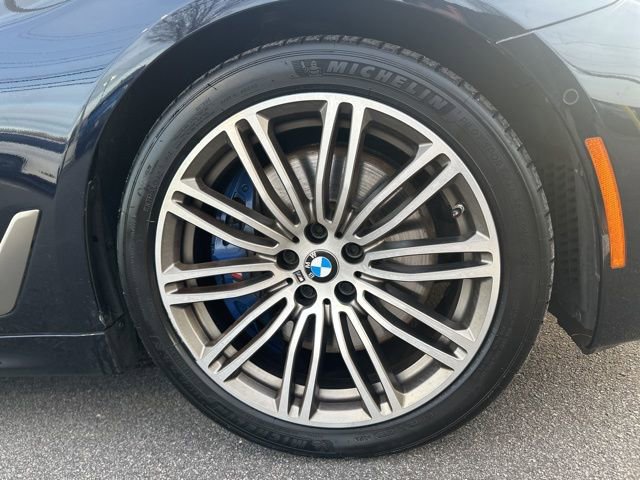 Used 2019 BMW M550i xDrive image 9