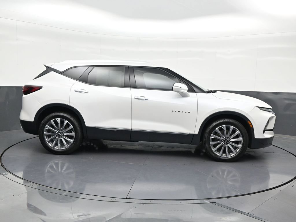 Used 2023 Chevrolet Blazer Premier w/ Driver Confidence II Package FWD image 7