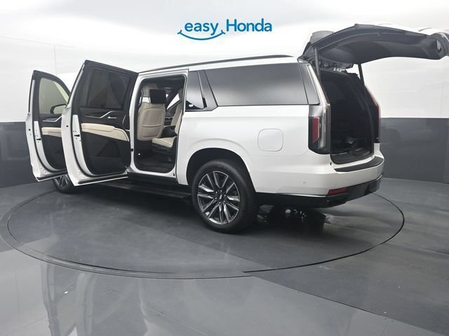 Used 2024 Cadillac Escalade ESV Sport w/ LPO, ONYX Package AWD/4WD image 40