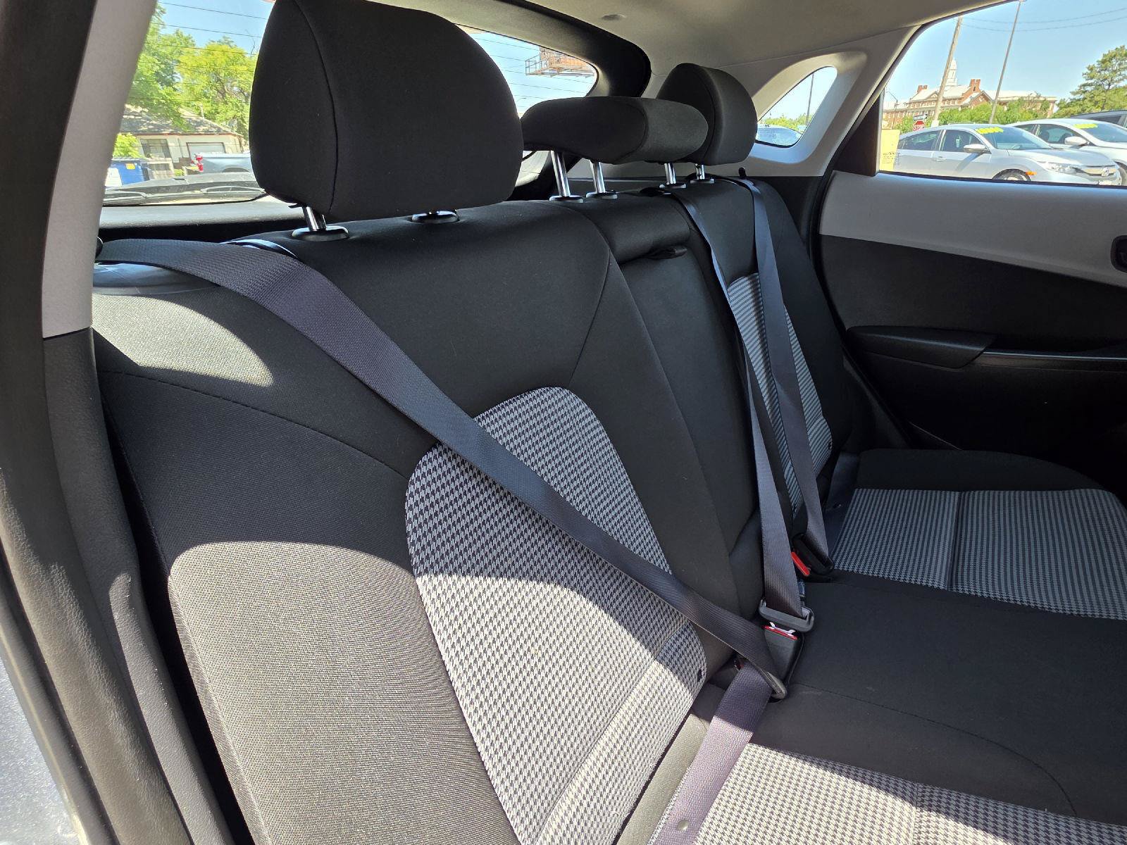 Used 2020 Hyundai Kona SE FWD image 27