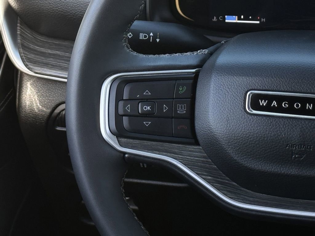 Used 2024 Jeep Wagoneer Series II w/ Flexible Seating Group image 14