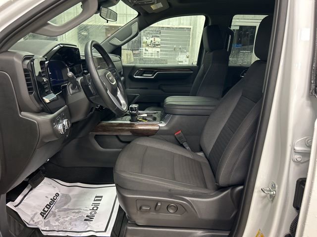 Used 2025 GMC Sierra 1500 Elevation w/ X31 Off-Road Package AWD/4WD image 11