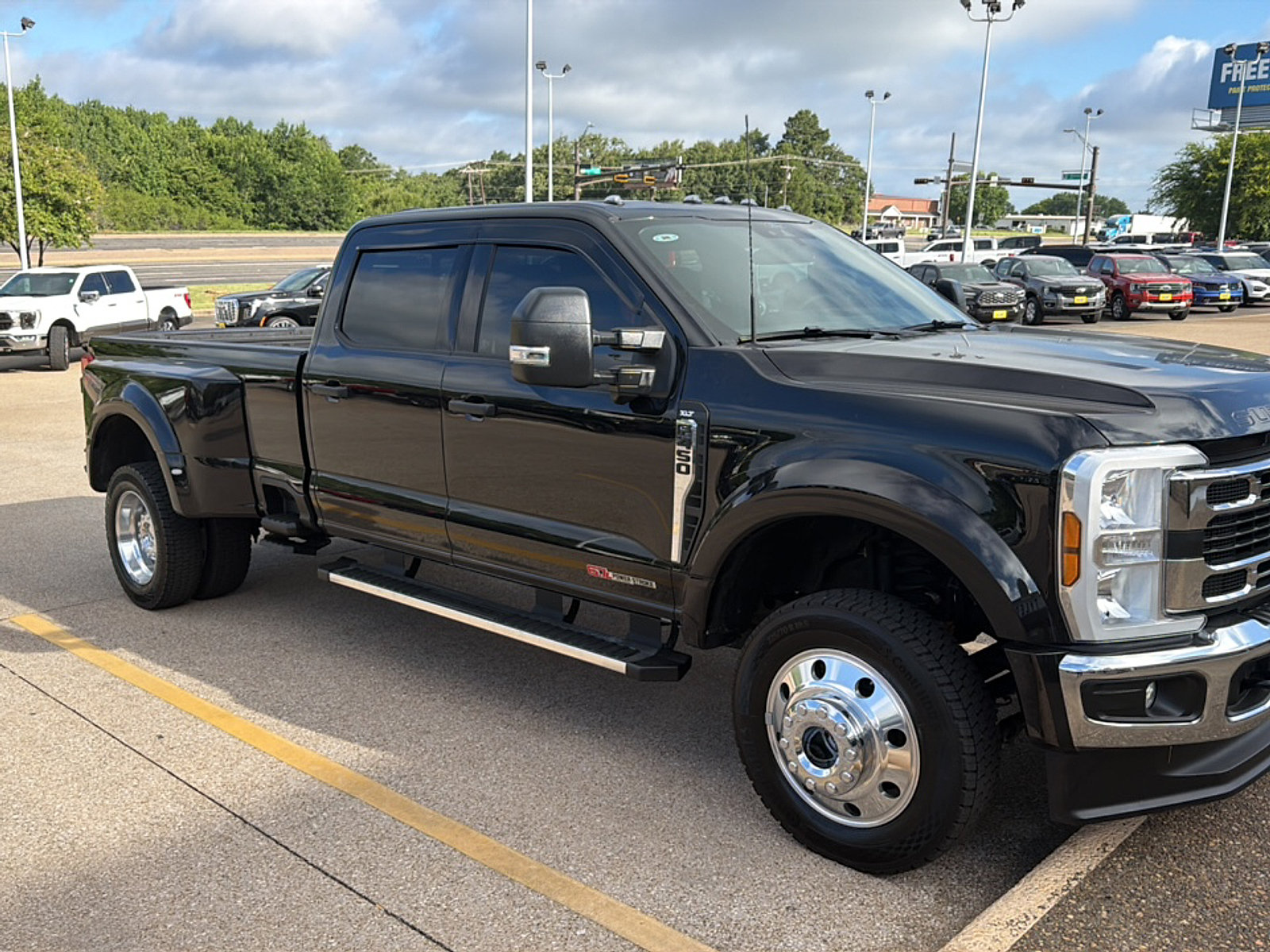 Used 2025 Ford F450 XLT w/ 360-Degree Camera Package AWD/4WD image 1