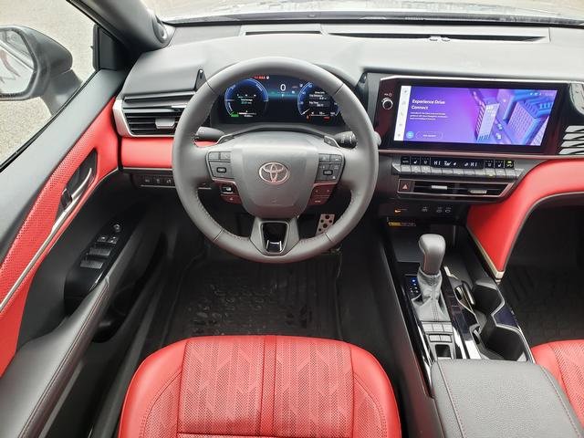 Used 2025 Toyota Camry XSE image 16