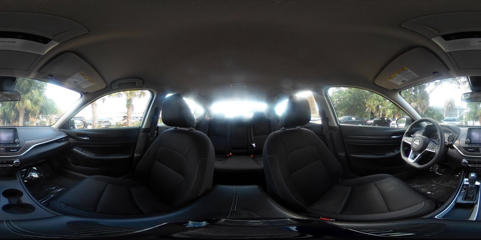 Used 2025 Nissan Altima 2.5 SV FWD image 43