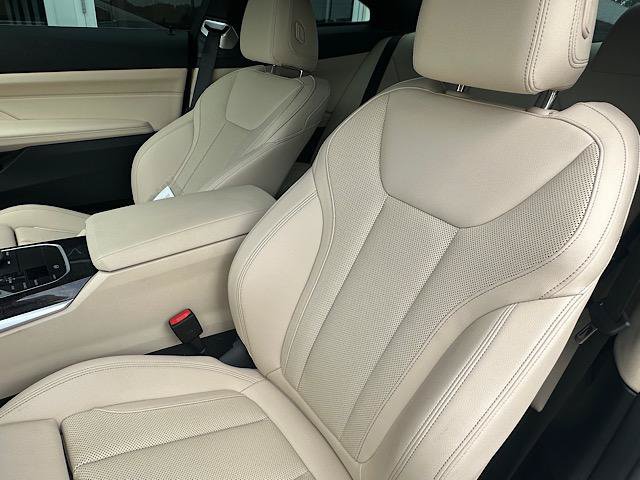 Used 2023 BMW 430i xDrive Coupe w/ Premium Package AWD/4WD image 15