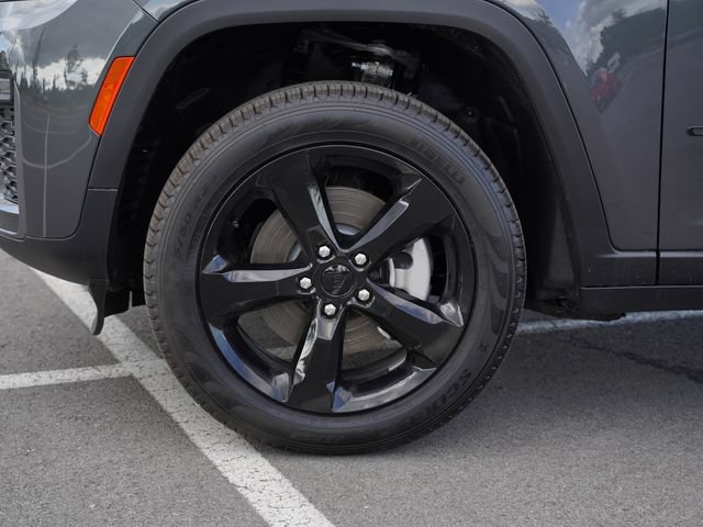 New 2026 Jeep Grand Cherokee L Limited w/ Limited Altitude Package AWD/4WD image 9