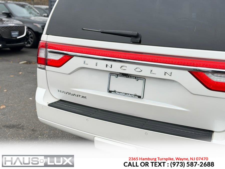 Used 2017 Lincoln Navigator Select image 27