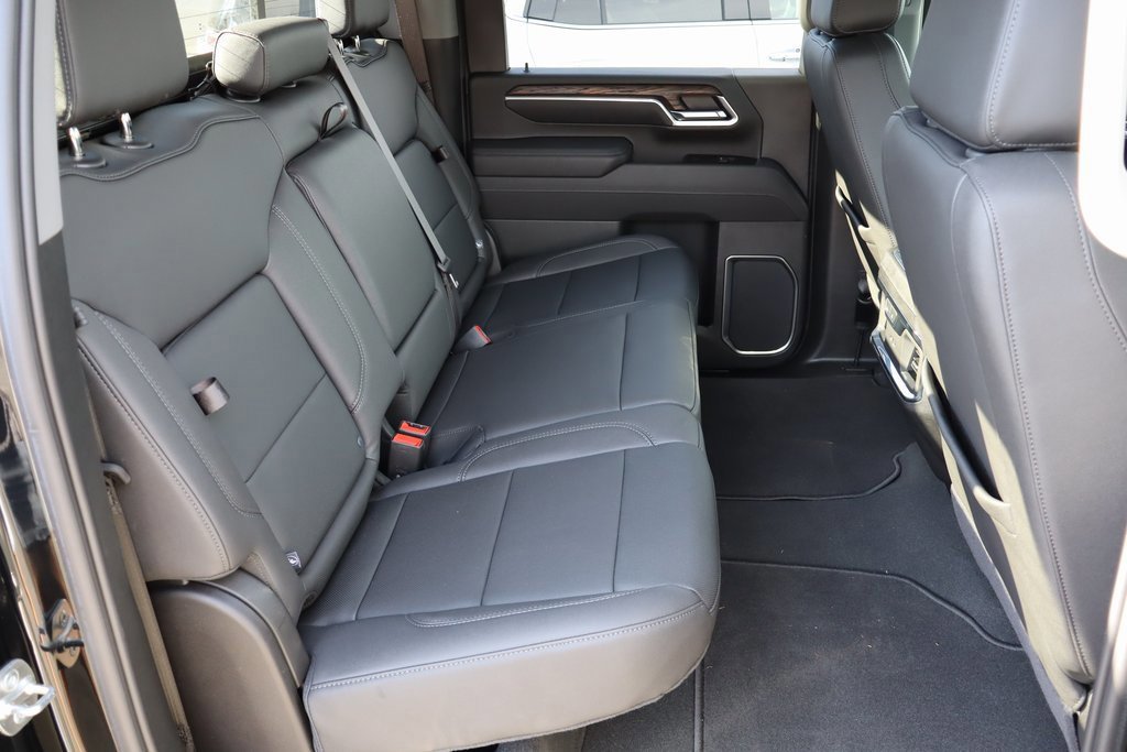 New 2025 GMC Sierra 2500 SLT w/ SLT Convenience Package image 23