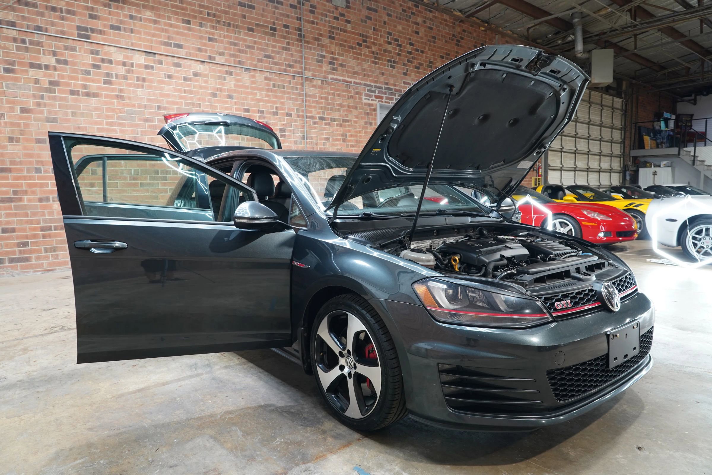 Used 2015 Volkswagen GTI Autobahn w/ Lighting Package (SEL) FWD image 28