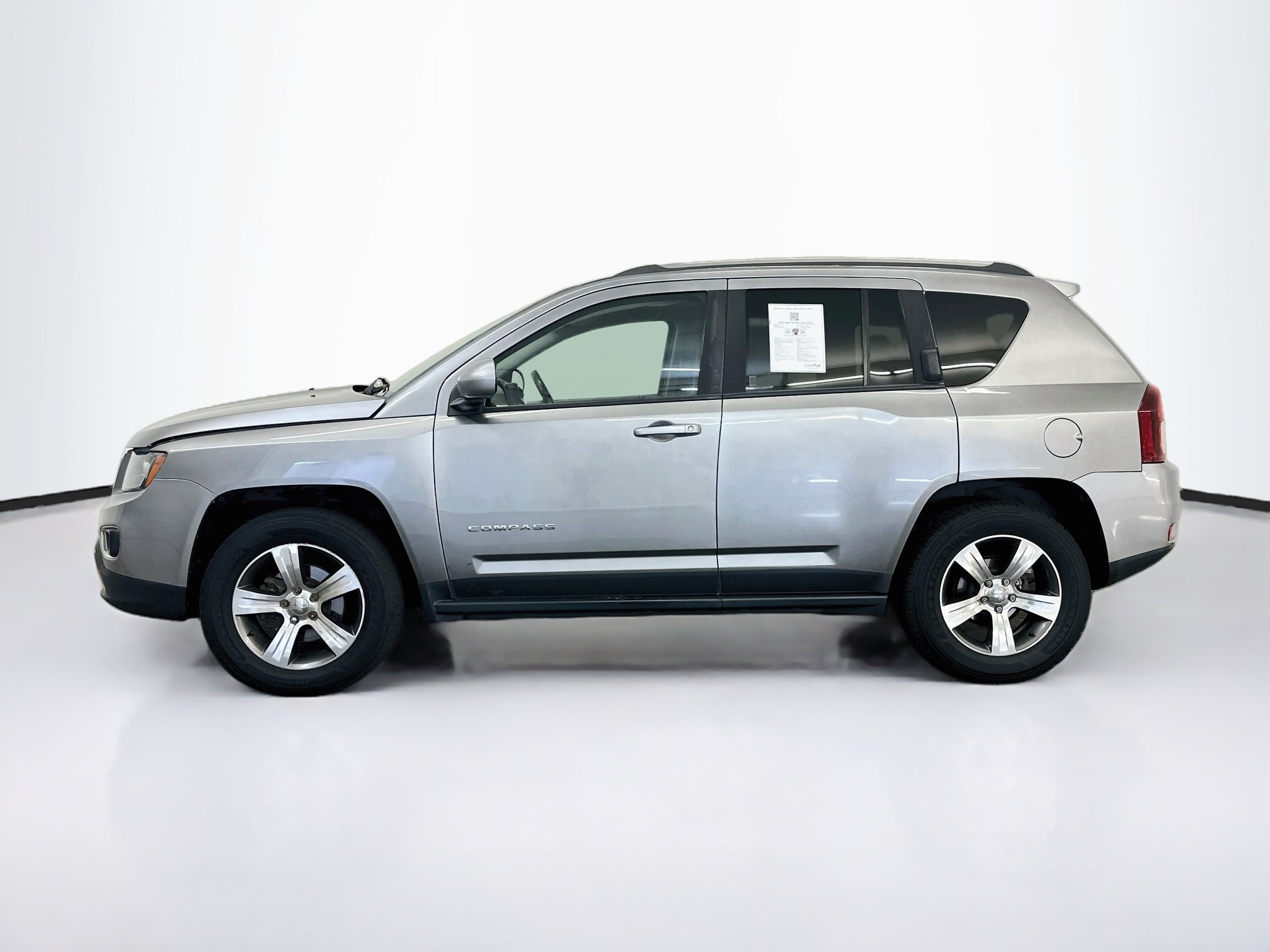 Used 2016 Jeep Compass High Altitude AWD/4WD image 4