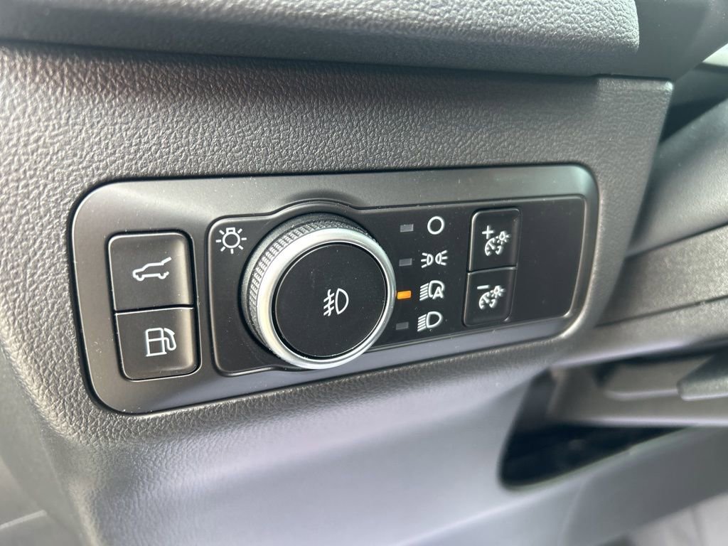 New 2025 Ford Escape SE image 15