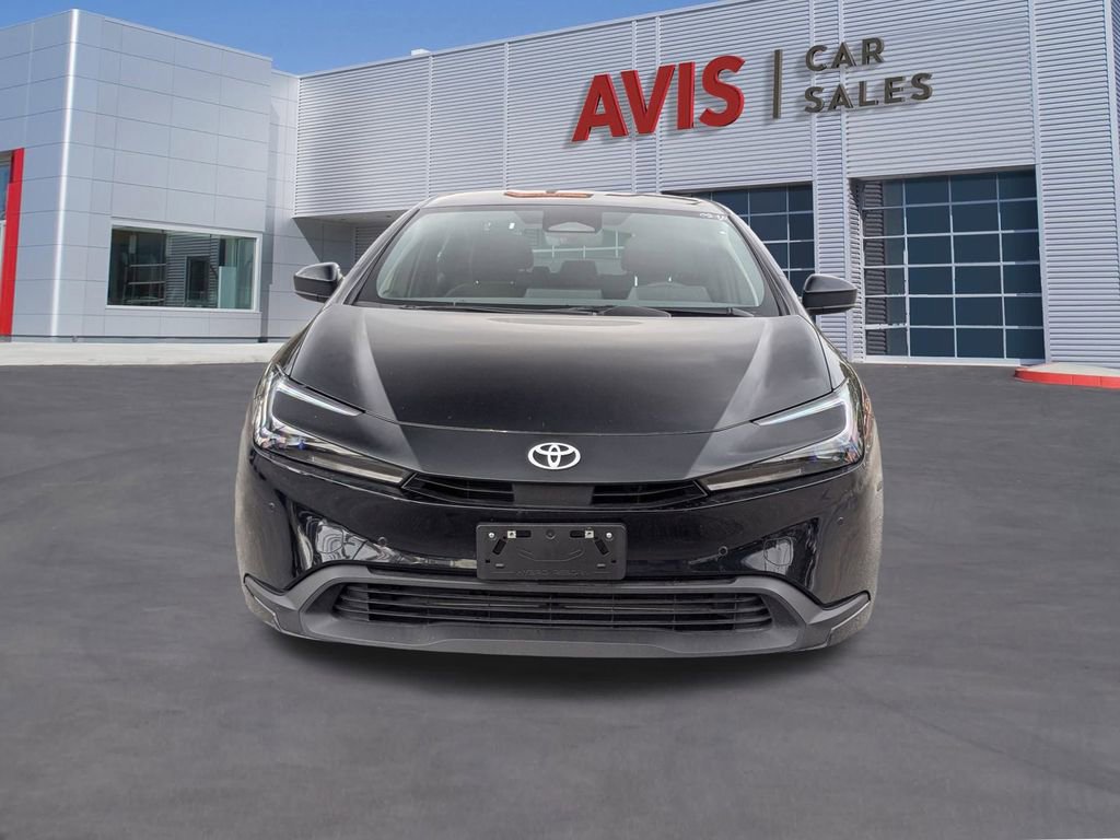 Used 2025 Toyota Prius LE image 10