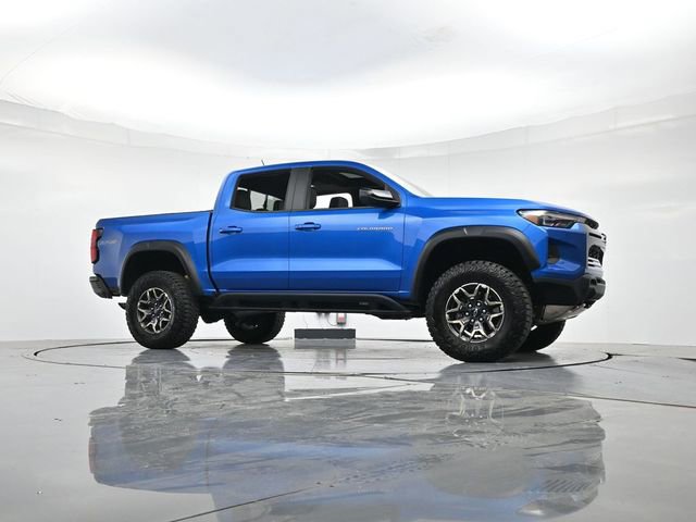 Used 2024 Chevrolet Colorado ZR2 w/ Technology Package AWD/4WD image 29