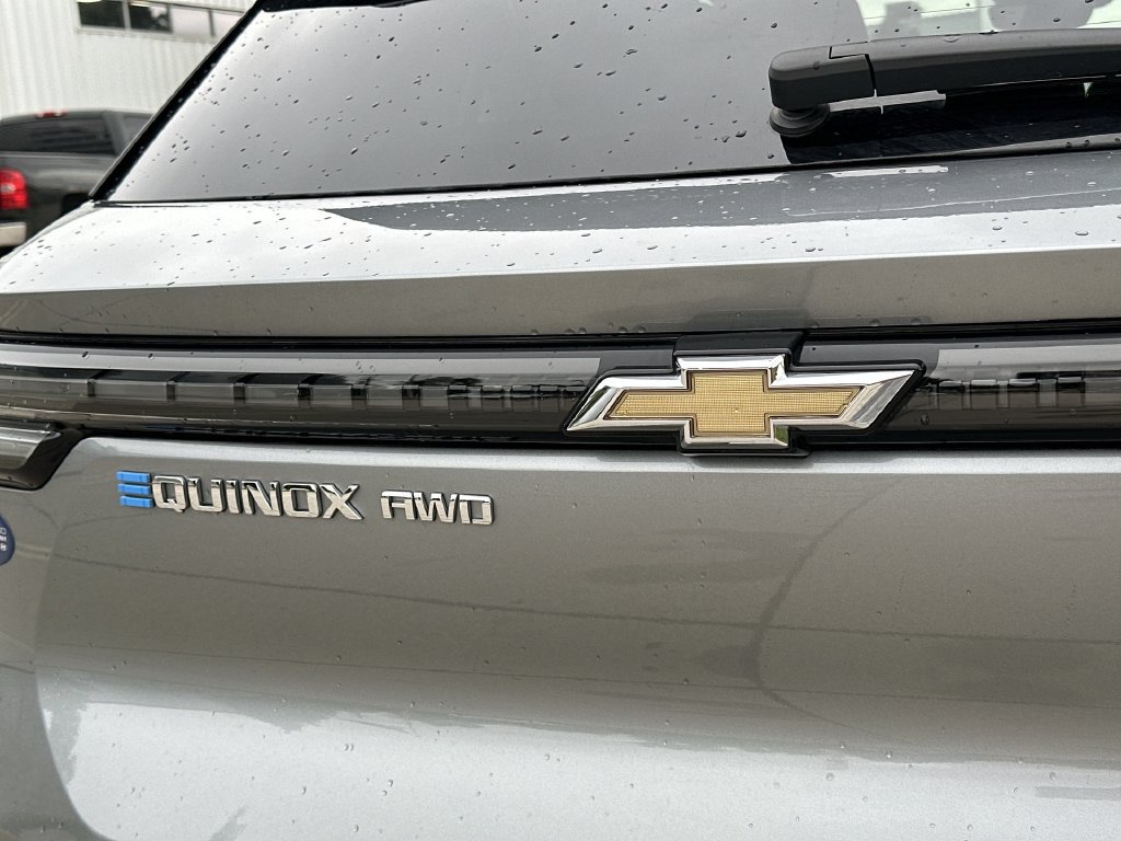 New 2026 Chevrolet Equinox EV LT w/ Convenience Package II AWD/4WD image 30