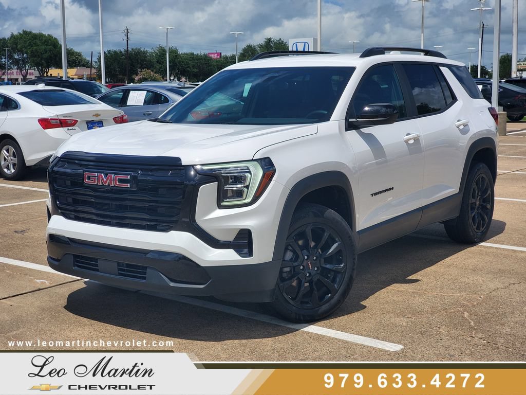 Used 2026 GMC Terrain Elevation w/ Elevation Premium Package FWD image 1